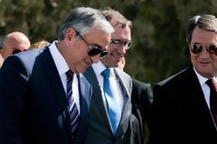 Εβδομάδα εντατικών διαβουλεύσεων για επανέναρξη του διαλόγου στο Κυπριακό – Βλέπει Αναστασιάδη και Ακιντζί ο Έιντε
