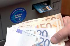 Φορολόγηση αναλήψεων μετρητών για μείωση της φοροδιαφυγής