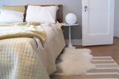 4 Tips για να επιλέξετε το σωστό χαλί για το υπνοδωμάτιο