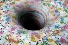 Με περικοπές δαπανών σε άμυνα και υγεία θα καλυφθεί το έλλειμμα των 600 εκατ. ευρώ του 2018