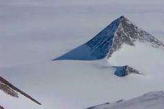 Πυραμίδα «μυστήριο» ξεσηκώνει τους συνομωσιολόγους