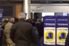 Χαμός στο αεροδρόμιο της Θεσσαλονίκης: Διαπληκτισμός Κυπρίων επιβατών με το προσωπικό του αεροδρομίου - Χρειάστηκε η επέμβαση της αστυνομίας
