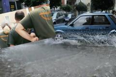 Απίστευτο! Πλημμύρισε ακόμη ... και η Δημοτική Αστυνομία