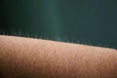 Ανατριχίλα, φτέρνισμα και άλλες 7 άμυνες του οργανισμού- Δείτε σε τι χρησιμεύουν