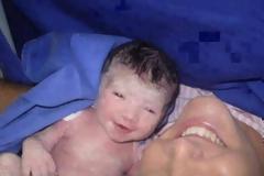 ΑΠΙΣΤΕΥΤΟ! Αυτό το μωρό κατέχει παγκόσμιο ρεκόρ! Μάθετε γιατί...