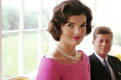 Πόσα γνώριζε η Jackie για τις απιστίες του John Kennedy και γιατί έκανε ότι δεν έβλεπε;