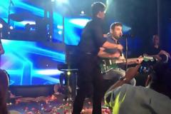 Ανατριχιαστικό. Το «όχι» στον Ρήγο και πως «ζωντανεύουν» τον Παντελίδη στο νέο clip του