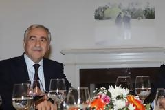 ΚΥΠΡΙΑΚΟ: ΕΝΤΑΤΙΚΟΠΟΙΗΣΗ ΤΩΝ ΣΥΝΟΜΙΛΙΩΝ ΚΑΙ ΠΟΛΥΜΕΡΗΣ ΤΟΝ ΙΑΝΟΥΑΡΙΟ