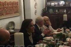 Οι Κρητικοί μεζέδες της Ντόρας σε Παυλόπουλο και Βούτση - Ο “Μυστικός Δείπνος” στην βίλα Μητσοτάκη