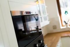 Πώς θα καθαρίσεις το φούρνο μέσα σε 15 λεπτά