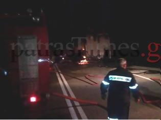 Φωτογραφία για Πάτρα : Φωτιά σε νταλίκα στην Περιμετρική – Κάηκε ολοσχερώς [video]