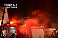 Φωτιά από τζάκι σε σπίτι στο Ναύπλιο [photos]