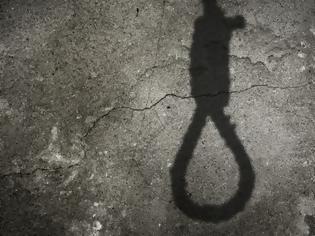Φωτογραφία για Τραγωδία στη Σαντορίνη: Αυτοκτόνησε πατέρας δύο παιδιών στην είσοδο του σπιτιού του