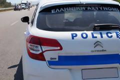 Πρέβεζα: 20χρονος πέρασε με κόκκινο και τραυμάτισε αστυνομικό στον Λούρο