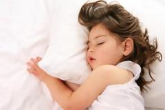Πόσο επικίνδυνη είναι η έλλειψη ύπνου για τα παιδιά
