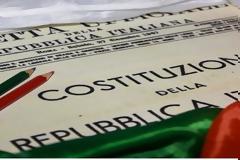 Με το βλέμμα στραμμένο στο ιταλικό δημοψήφισμα οι ελληνικές τράπεζες