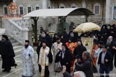 9395 - Η προσπάθεια αρπαγής της Εικόνος του Άξιόν Εστι από τους Ρώσσους