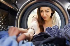Οδηγός επιβίωσης: Πώς να βάλεις (το τέλειο) πλυντήριο