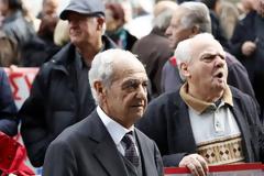 ΣΕ ΜΕΙΩΣΗ ΣΥΝΤΑΞΕΩΝ ΚΑΤΑ 20% ΟΙ ΑΠΑΙΤΗΣΕΙΣ ΤΟΥ ΔΝΤ