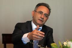 Αβέρωφ Νεοφύτου: Για πρώτη φορά μπήκαν στο τραπέζι οι εγγυήσεις