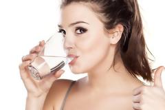 Κάνε τα μάτια σου να δείχνουν πιο ξεκούραστα σε 3 βήματα