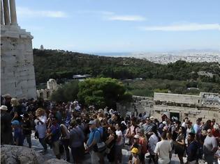 Φωτογραφία για Γέμισαν τα ξενοδοχεία σε Αθήνα και Θεσσαλονίκη, στο 100% οι πληρότητες