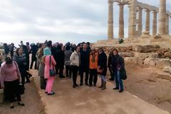 Διάλειμμα, στο Σούνιο, από τη δύσκολη καθημερινότητα για γυναίκες πρόσφυγες