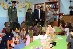 Τώρα και Στρατιωτικά…νηπιαγωγεία!