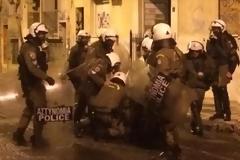 ΤΕΣΣΕΡΙΣ ΣΥΛΛΗΨΕΙΣ ΚΑΙ 21 ΠΡΟΣΑΓΩΓΕΣ ΓΙΑ ΤΑ ΕΠΕΙΣΟΔΙΑ ΣΤΑ ΕΞΑΡΧΕΙΑ