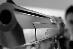 BOMBA στην τοπική κοινωνία: Δημοτικός σύμβουλος στα Νότια χτύπησε και απείλησε την εν διαστάσει σύζυγό του!