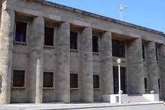 Άνδρας υποστηρίζει ότι είναι παιδί βιασμού και αιμομιξίας και ζητά τεστ DNA