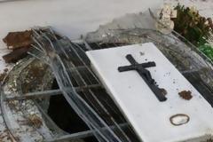 Σύλησαν τάφους και άνοιξαν φέρετρα στα Τρίκαλα