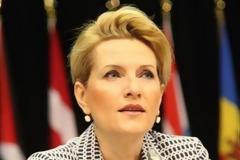 Από χορεύτρια σε νυχτερινό κέντρο της Λεωφόρου Συγγρού Υπουργός Άνυνας της Αλβανίας