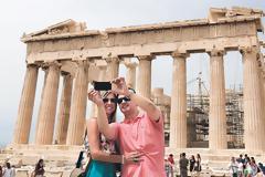 Ρεκόρ ξένων επισκεπτών για την Αθήνα το 2016 - Σε άνοδο η τουριστική κίνηση εν όψει Χριστουγέννων