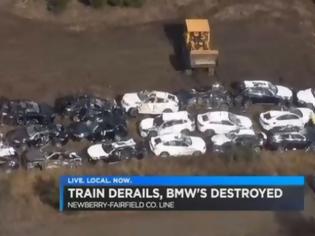 Φωτογραφία για ΣΟΚ! 97 ολοκαίνουργιες BMW καταστρέφονται σε εκτροχιασμό τρένου