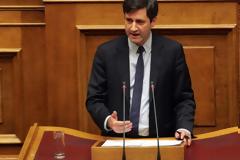 Γ. Χουλιαράκης: Το ΔΝΤ ζητά μέτρα 4,5 δισ ευρω και άμεση νομοθέτηση