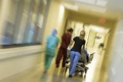 Επείγοντα στο ΕΣΥ: Εκεί όπου το έμφραγμα περιμένει μαζί με το κρυολόγημα...