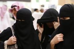 Συνελήφθη γιατί ανάρτησε φωτογραφία της με ακάλυπτο πρόσωπο