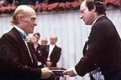 Δεκέμβριος ο μήνας που πήραν νόμπελ οι ποιητές μας!