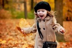 Πέφτει κάτω, χτυπιέται και κλαίει. Τι να κάνω;