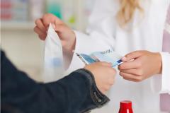 Κόβουν τα φάρμακα γιατί δεν έχουν να πληρώσουν συμμετοχή