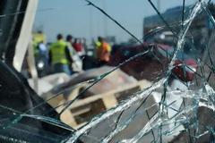 Πολυτραυματίες οι εμπλεκόμενοι στη σύγκρουση στη Συγγρού