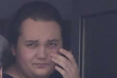 Ο άνθρωπος που εκμεταλλεύεται την παρθενιά νεαρών κοριτσιών και πλουτίζει