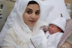 Γυναίκα γέννησε χρησιμοποιώντας την κατεψυγμένη ωοθήκη της