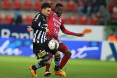 Ο Νίνης φεύγει και ο Καρέλης απορεί