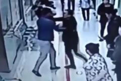 Νεκροθάφτες πιάστηκαν στα χέρια έξω από την εντατική