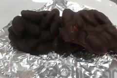 Η συνταγή της Ημέρας: Σοκολατάκια με αμύγδαλα (ανώμαλα)