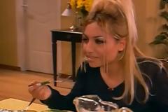 Αγνώριστη η ηθοποιός από τα Εγκλήματα! Βγήκε στη σκηνή του Voice και καθήλωσε τους πάντες!