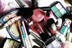 Πώς να αξιοποιήσετε τα παλιά σας καλλυντικά