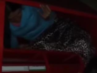 Φωτογραφία για Ηράκλειο: Έπαθαν σοκ όταν είδαν που βρισκόταν η γυναίκα που φώναζε ''βοήθεια'' [video]